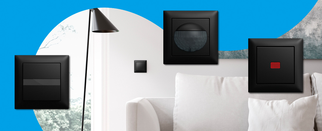 Produktbilder vor dem Hintergund einer Couch