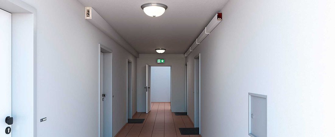Installation der Brandschutzkanäle an der Wand