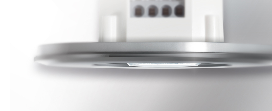 Nahaufnahme Präsenz- und Bewegungsmelder FLAT von Esylux