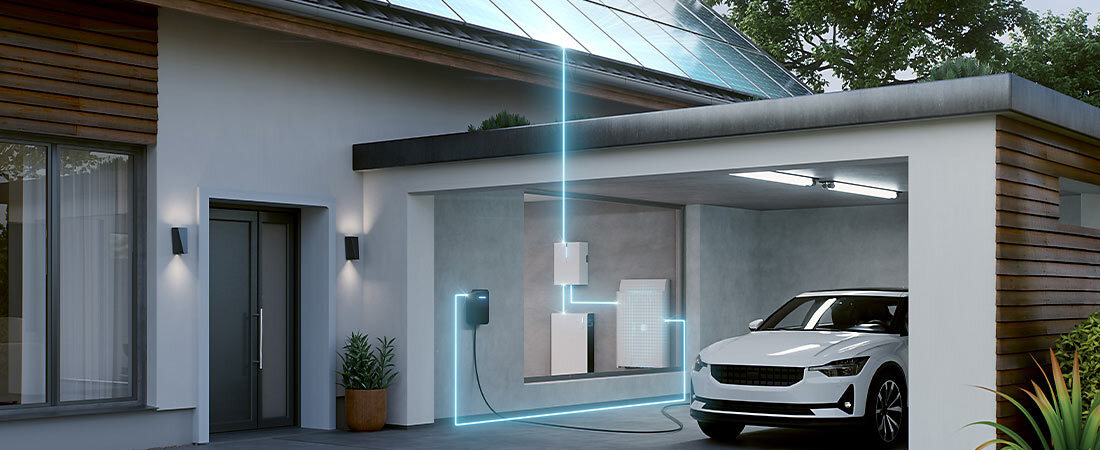 Bild einer Hauses mit Garage und installiertem Flow R3 System von Hager