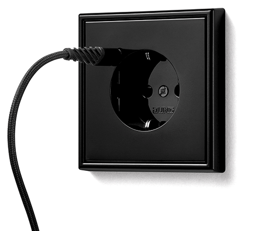 SCHUKO<sup>®</sup> Steckdosen mit USB Kabel schwarz