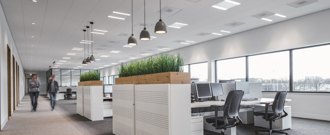 moderne Bürobeleuchtung in klassischen Büros